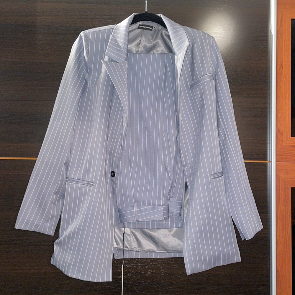 Pretty Little Thing Blazer suit with dress pants set
